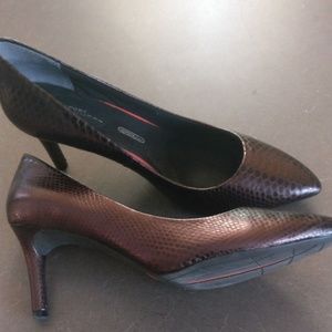 Rockport Adiprene Adidas Heels Bronze 8.5 M
